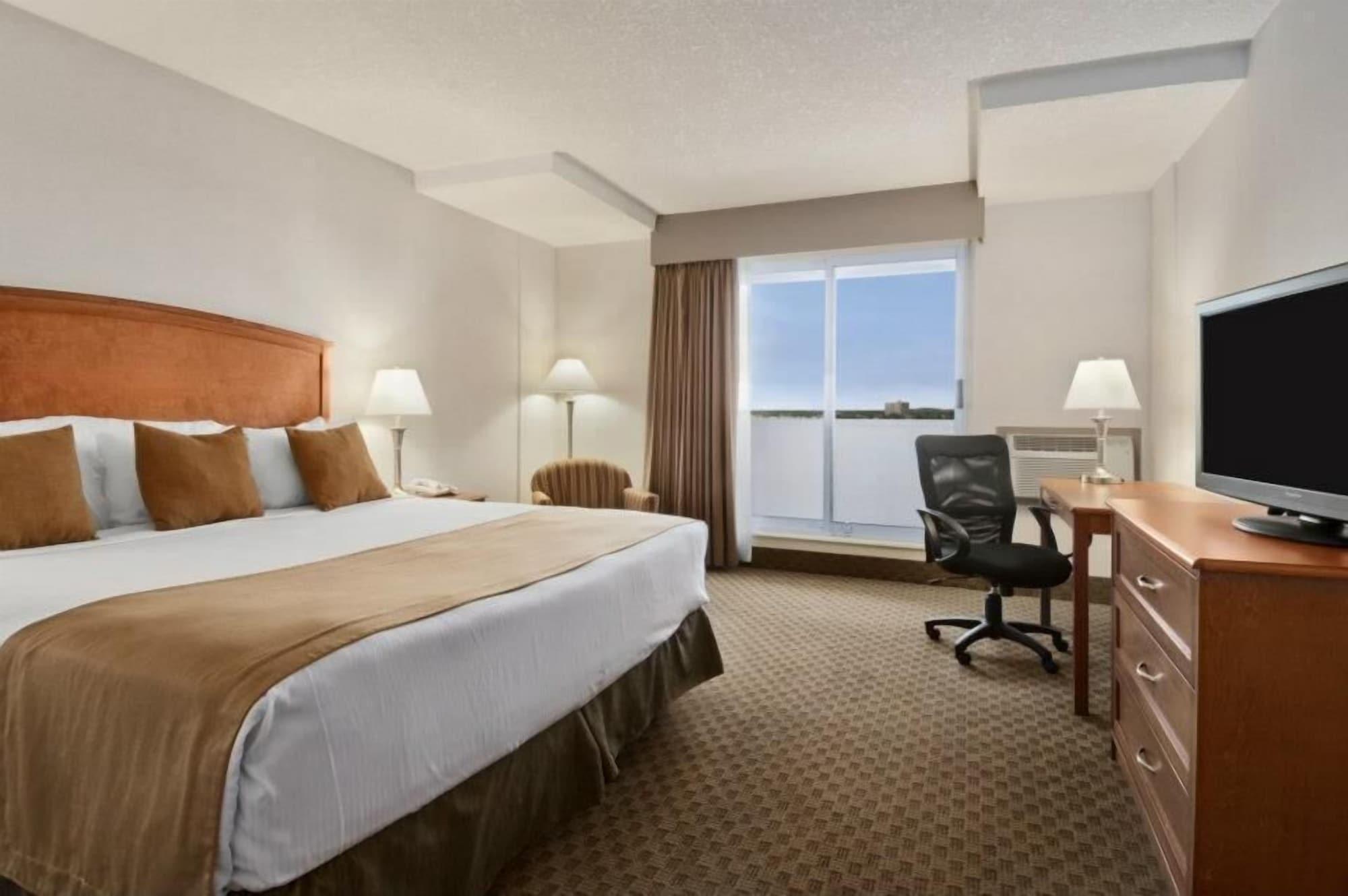 Hotel Ramada By Wyndham Edmonton South Exterior foto