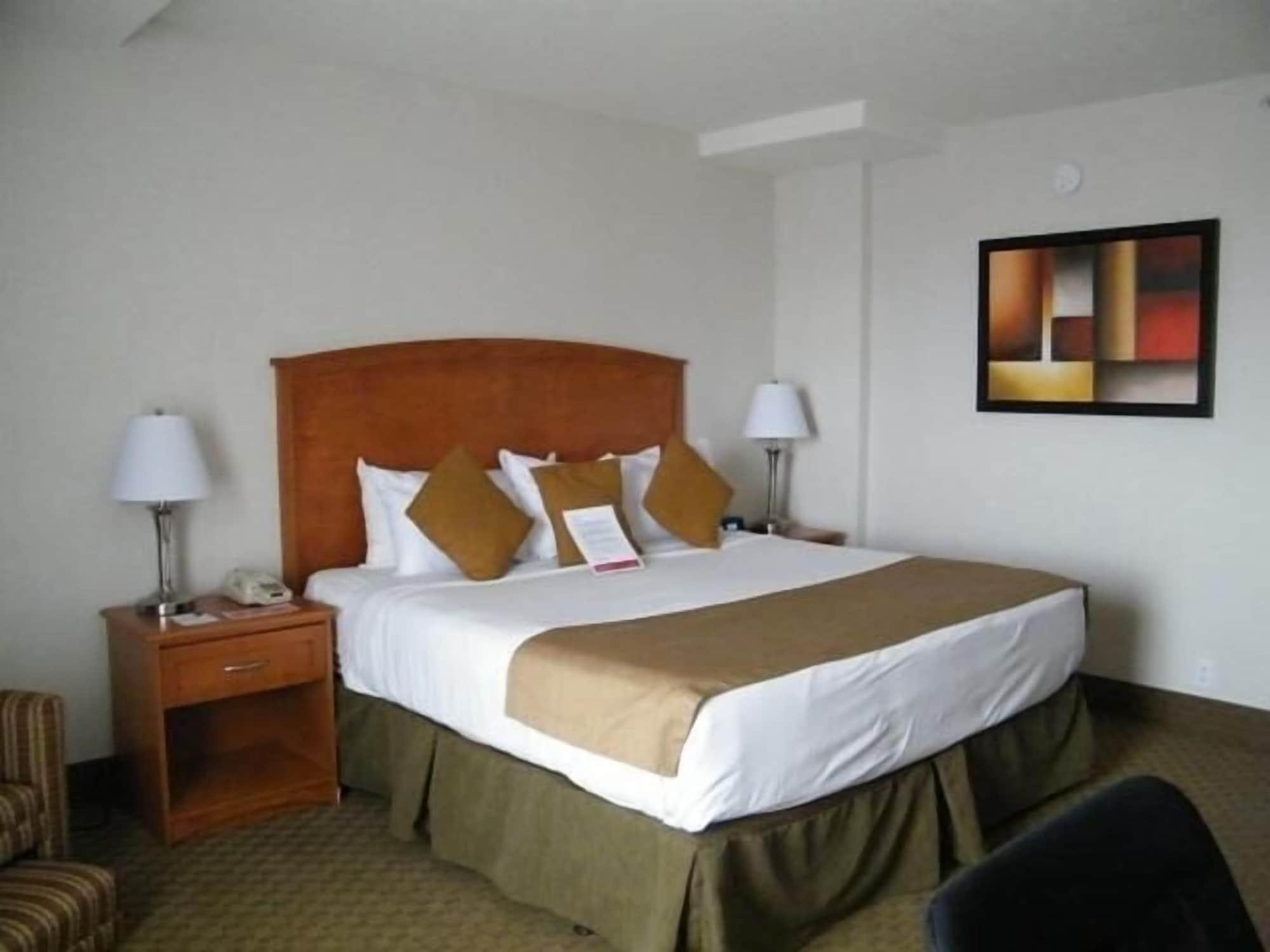 Hotel Ramada By Wyndham Edmonton South Exterior foto